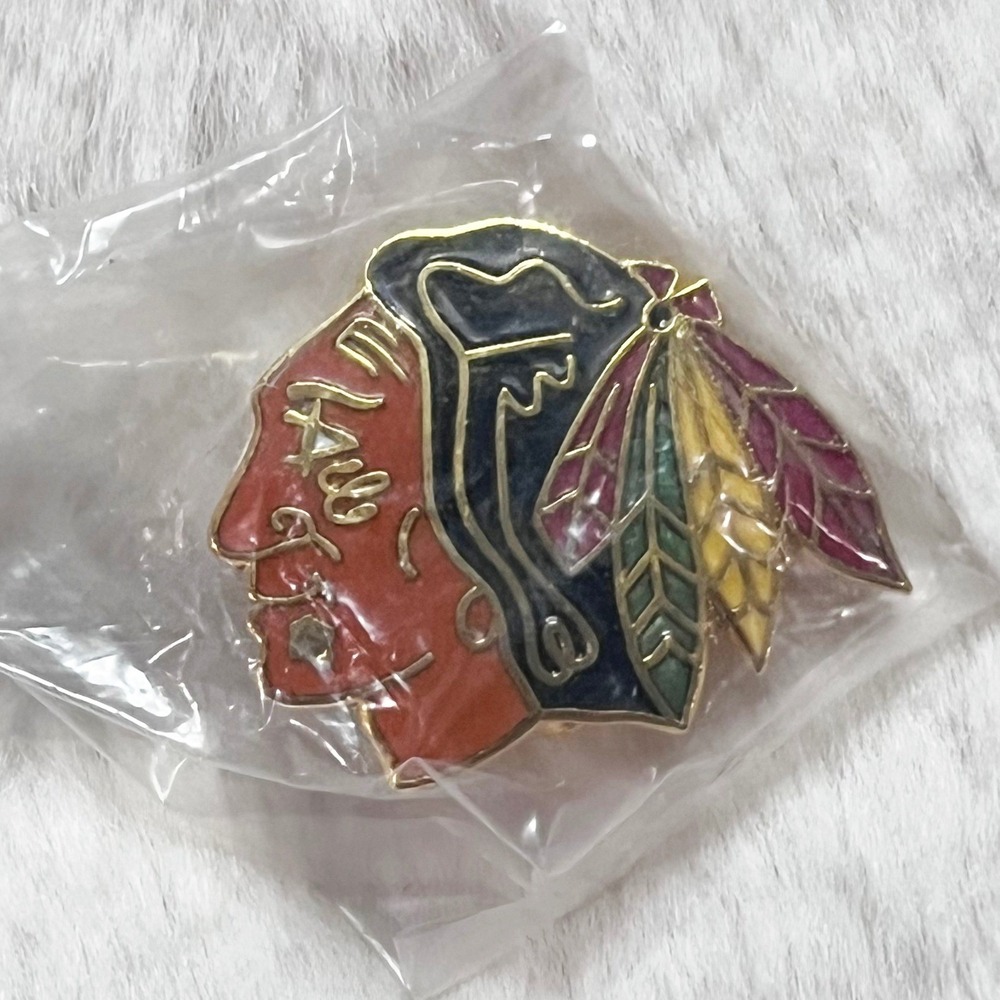 🔮 5/$25 Vintage NHL Chicago Blackhawks Hockey Pin
